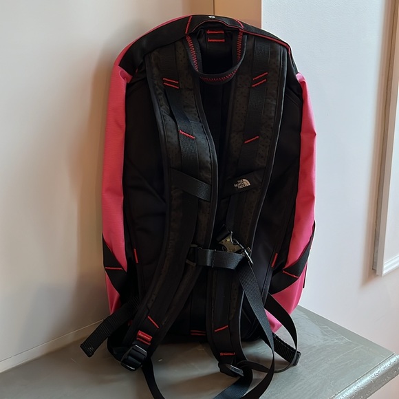 Supreme x The North Face Prim Pink Outer Tape Seam Backpack - Picture 4 of 12